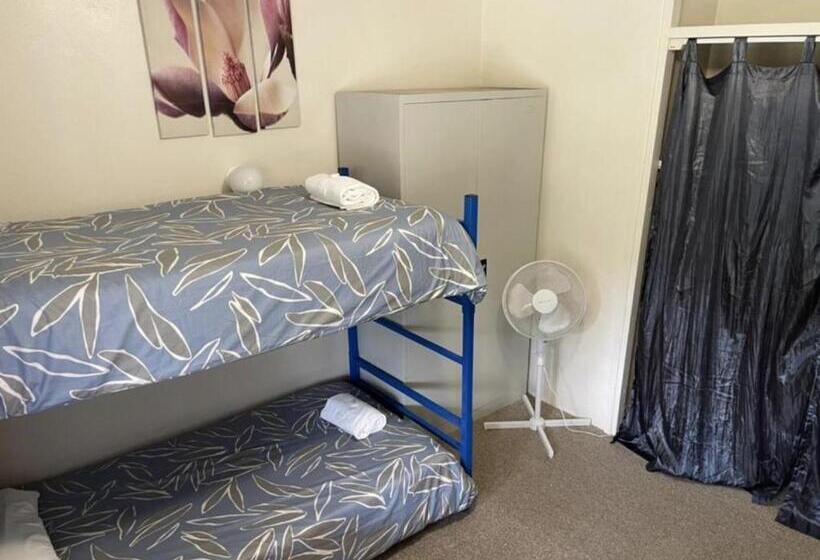 スイート（家族用）, Murray Gardens Motel