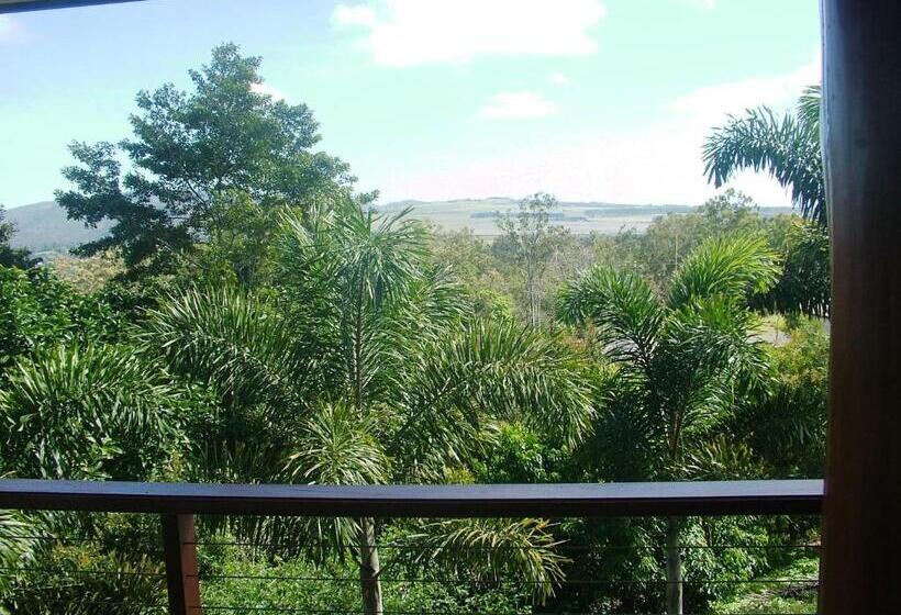 4ベッドルームハウス, The Summit Bed & Breakfast