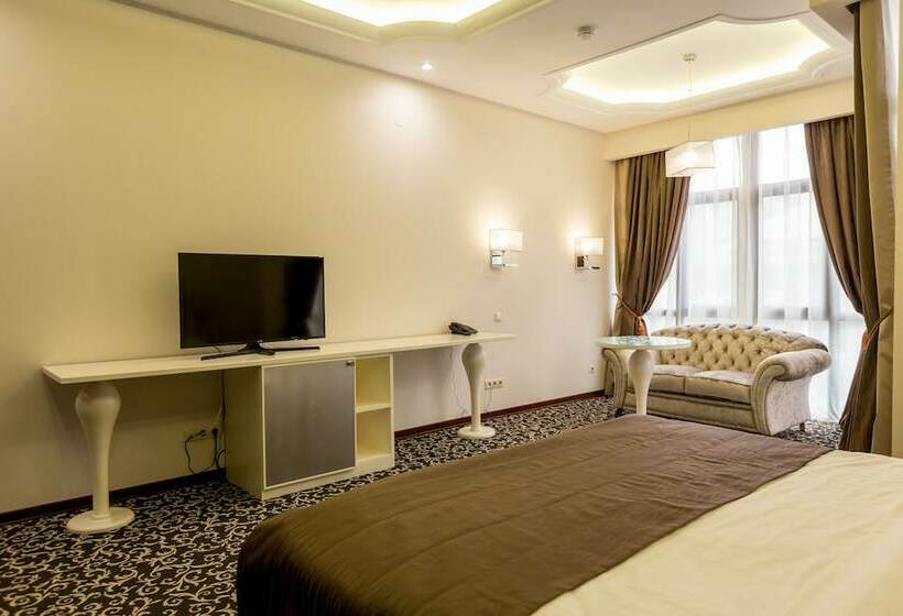 小型套房, Arcadia