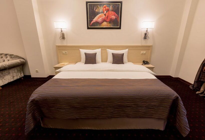 小型套房, Arcadia