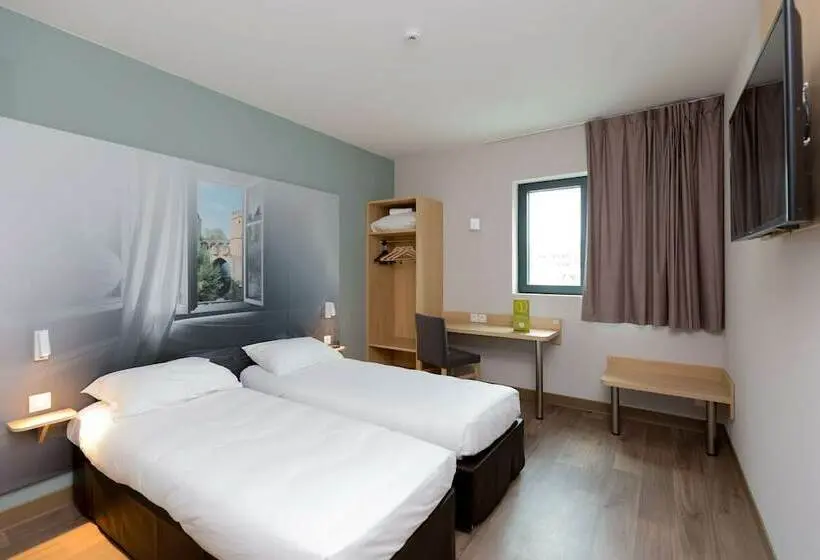 スタンダードルーム, Campanile Metz Nord   Woippy  Porte Du Luxembourg A31