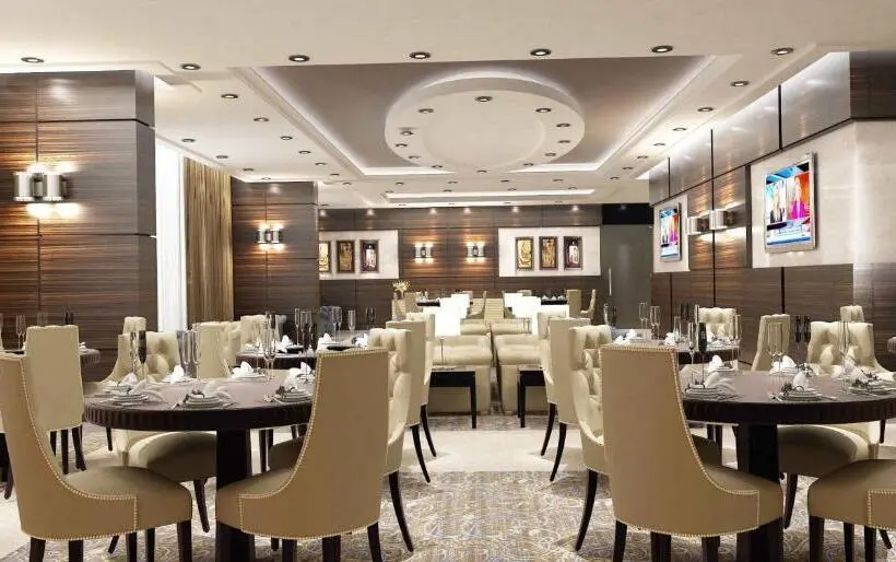 سوییت جونیور, Golden Tulip Doha