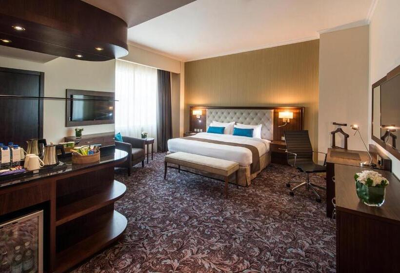 اتاق استاندارد با تخت بزرگ, Golden Tulip Doha