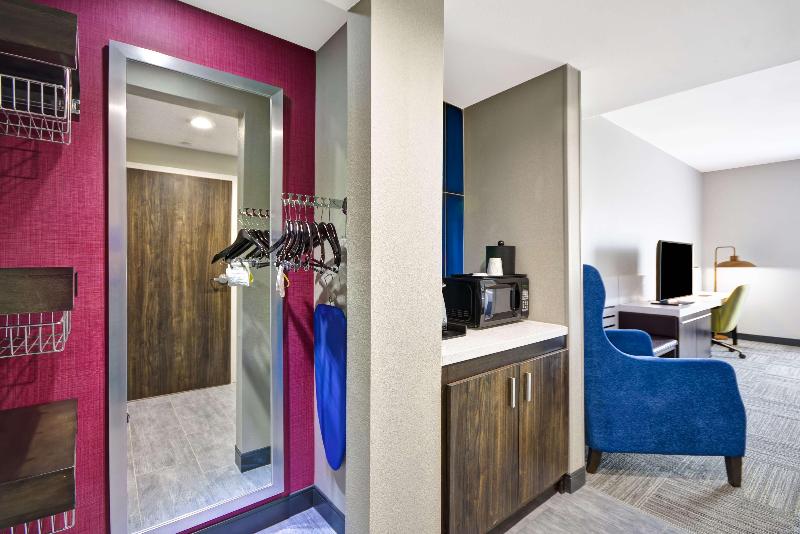 带大床的标准间, Hilton Garden Inn Tulsabroken Arrow