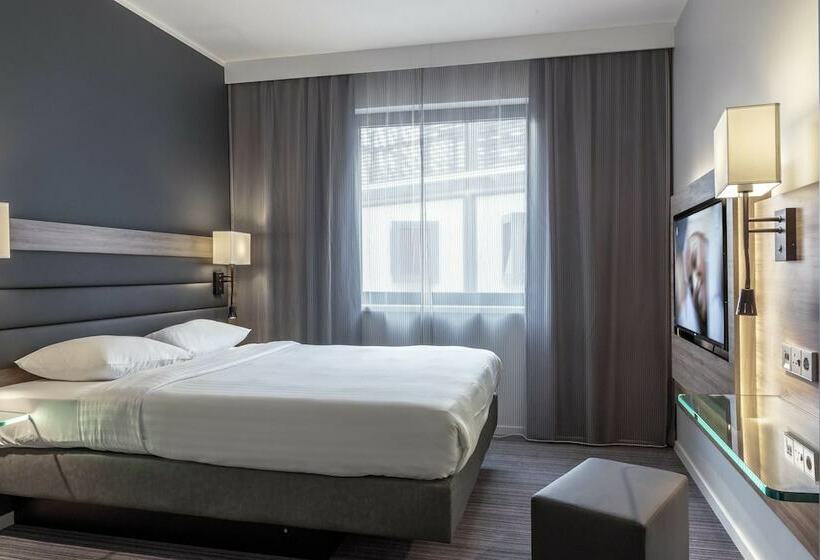 ダブルベッドスタンダードルーム, Moxy London Stratford