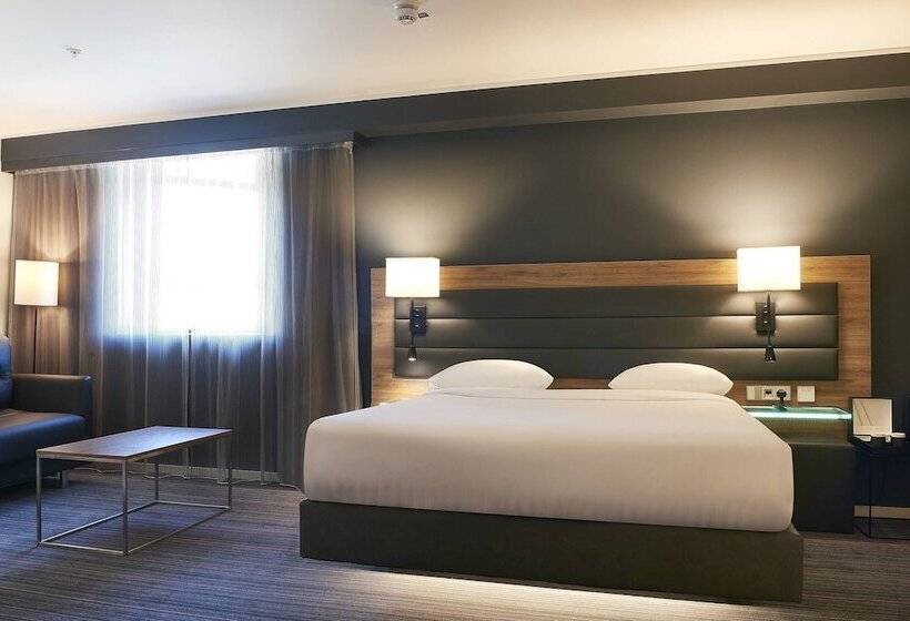 Семейный Номер, Moxy London Stratford
