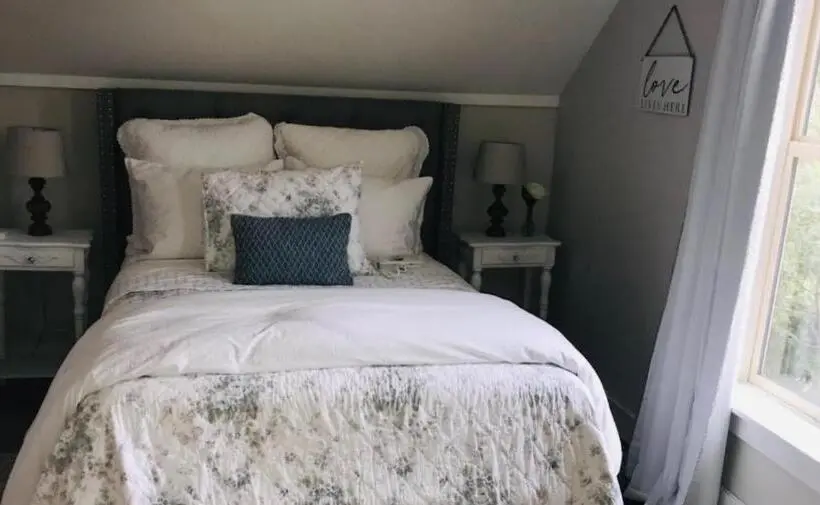 Deluxe-huone, The Farmhouse Inn & Kitchen, 2 Blocks From Downtown Whitefish, Montana