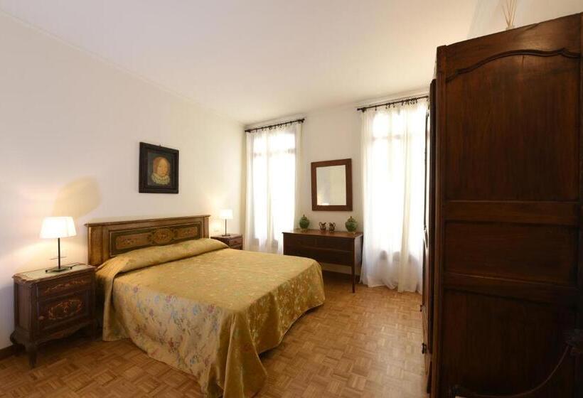 اتاق لوکس, Le Due Corone Bed & Breakfast