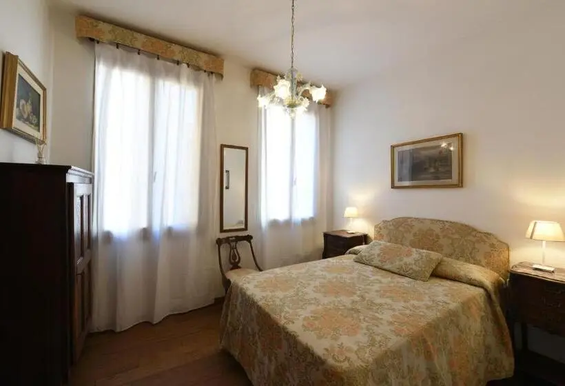 اتاق لوکس یک تخته, Le Due Corone Bed & Breakfast