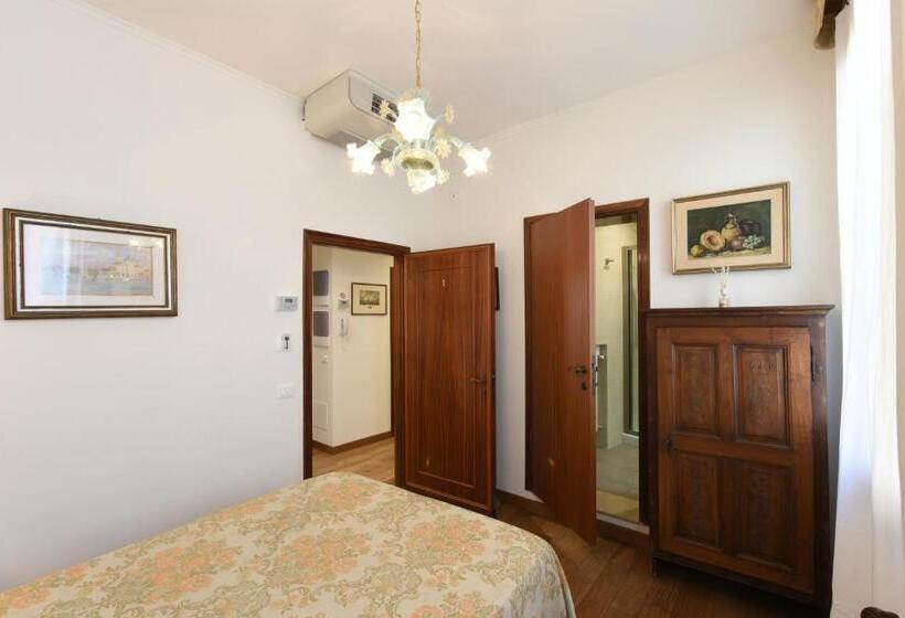 اتاق لوکس یک تخته, Le Due Corone Bed & Breakfast