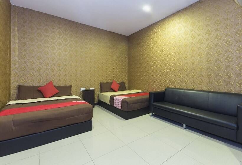 패밀리 스위트, Night Queen