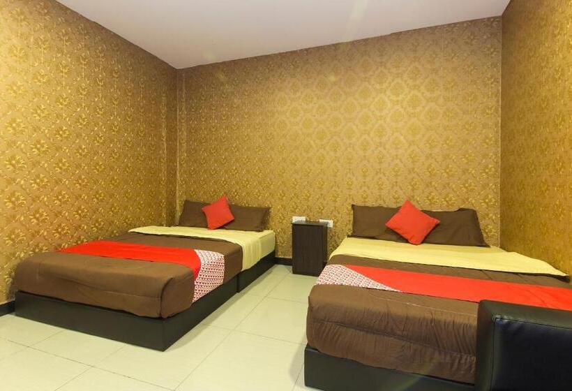 Family Suite, Night Queen