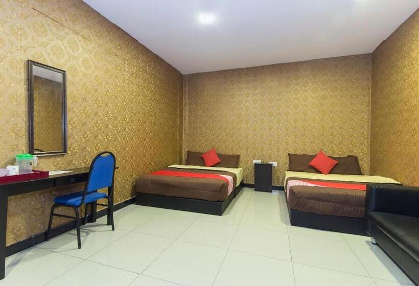 Family Suite, Night Queen
