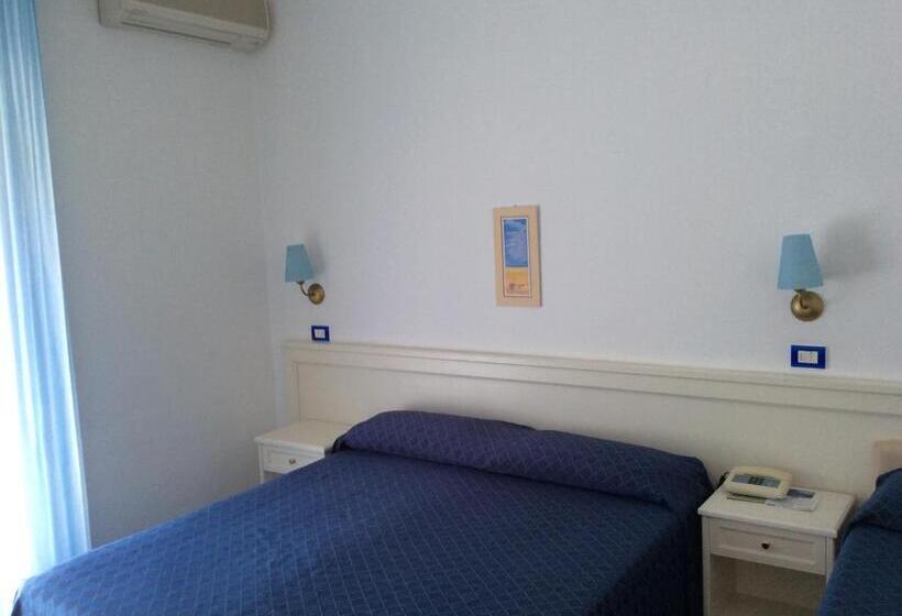 اتاق استاندارد با چشم‌انداز دریا, Elisa