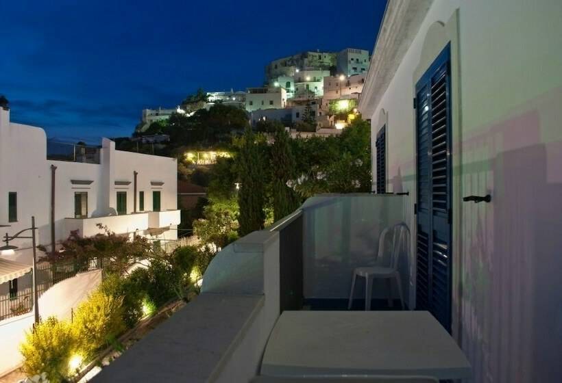 اتاق استاندارد, Elisa