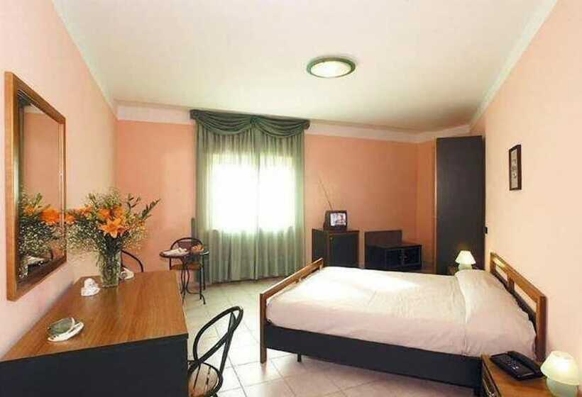 Номер Стандарт Вид на Горы, Grandinetti