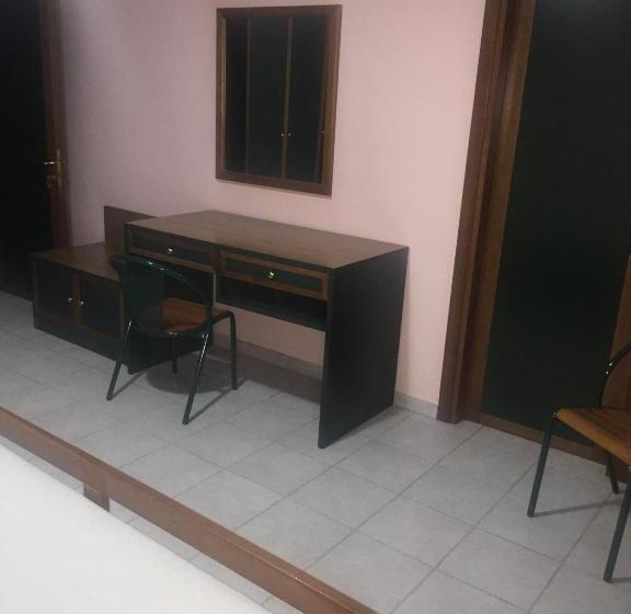 Номер Стандарт Вид на Горы, Grandinetti