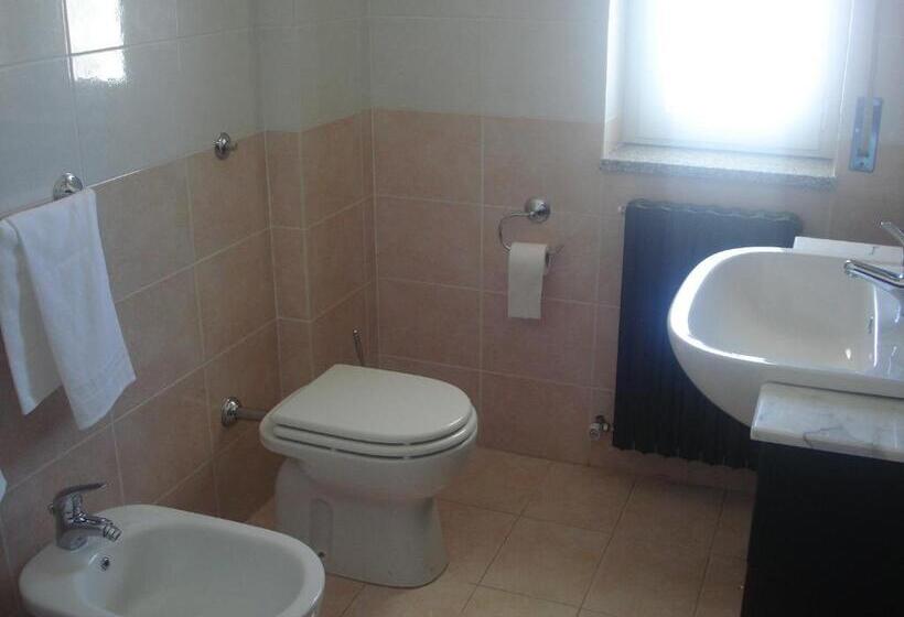 Номер Стандарт Вид на Горы, Grandinetti