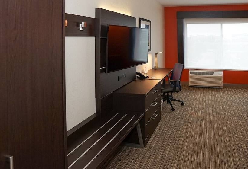 Люкс, Holiday Inn Express & Suites   Aurora Medical Campus, An Ihg