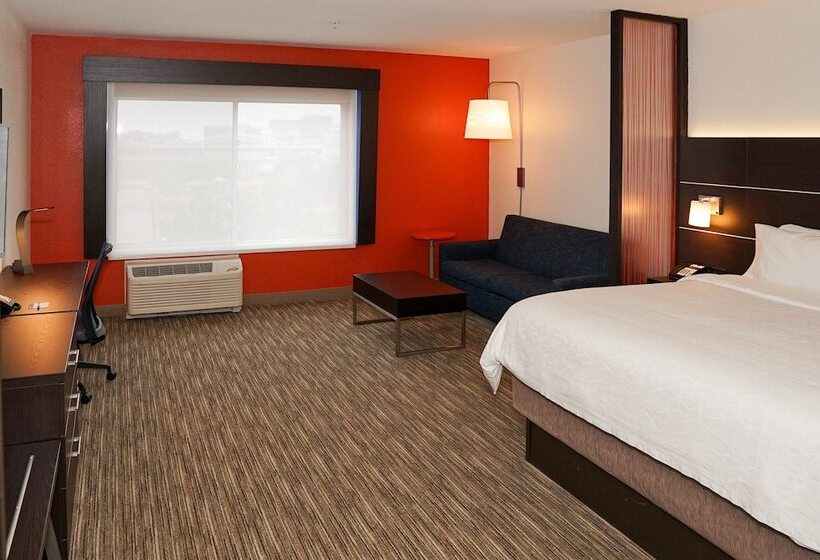 套房, Holiday Inn Express & Suites   Aurora Medical Campus, An Ihg