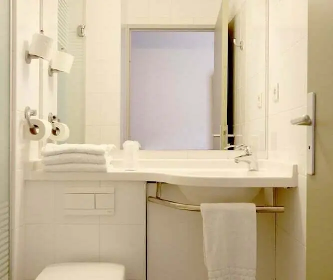 اتاق خانوادگی, Ibis Budget Toulon Centre