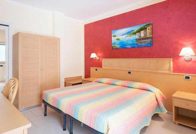 Номер Стандарт, La Tramontana