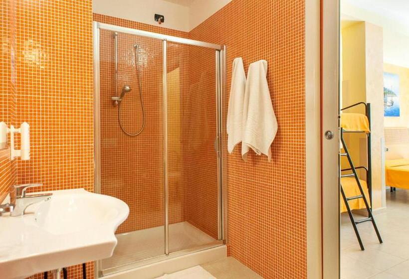 Номер Стандарт, La Tramontana