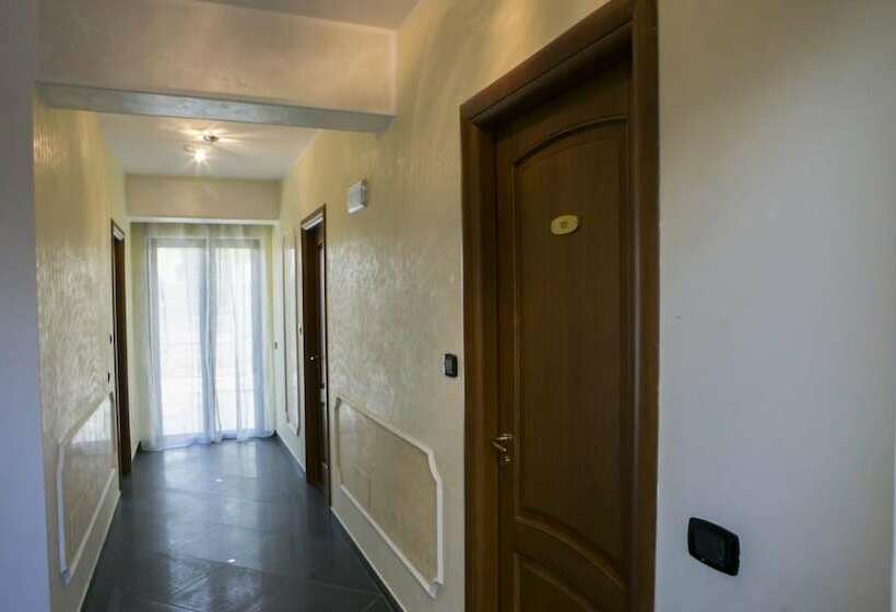 패밀리 룸, Miramare