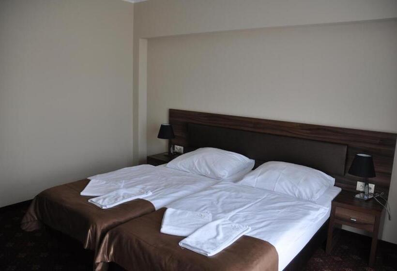 اتاق استاندارد با بالکن و چشمانداز دریا, Morze