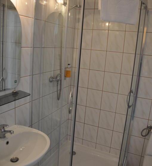 اتاق استاندارد چهار تخته, Morze