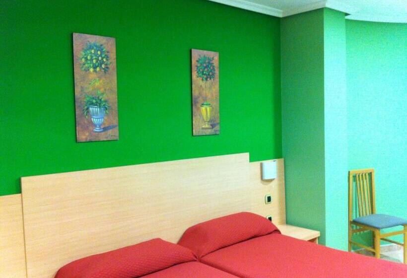 标准间, Playa La Arena