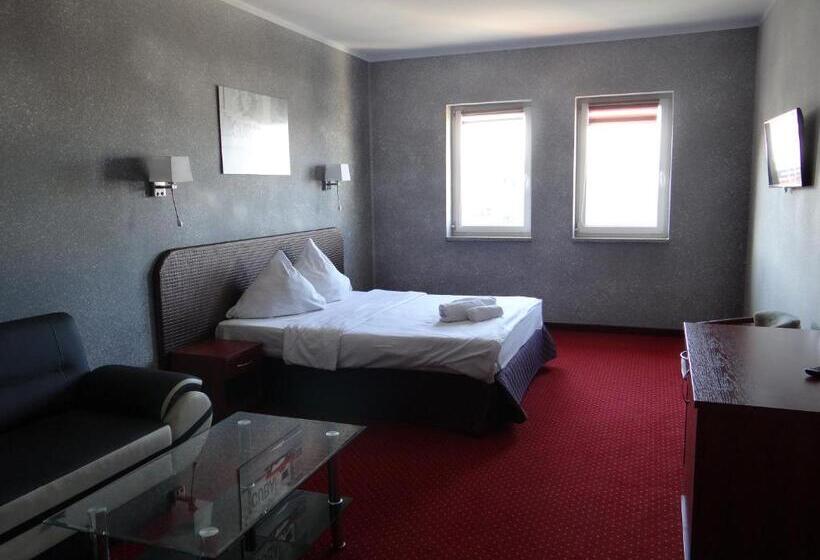 标准工作室, Relax