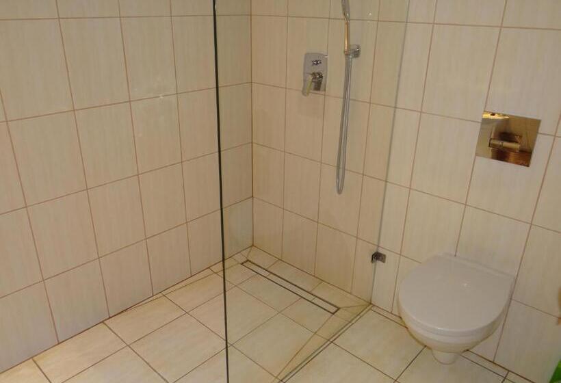 标准工作室, Relax