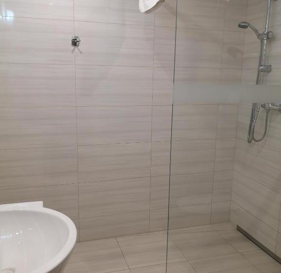 标准工作室, Relax