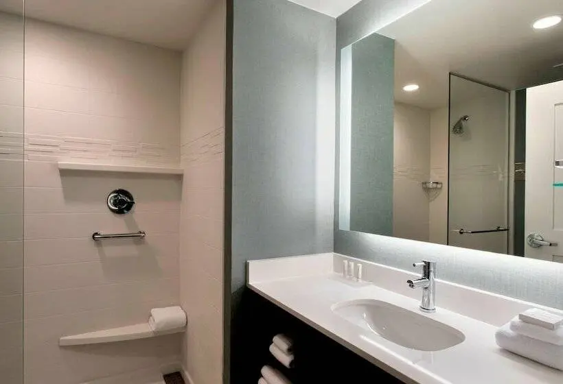 スタンダードスタジオ, Residence Inn By Marriott New York Long Island East End
