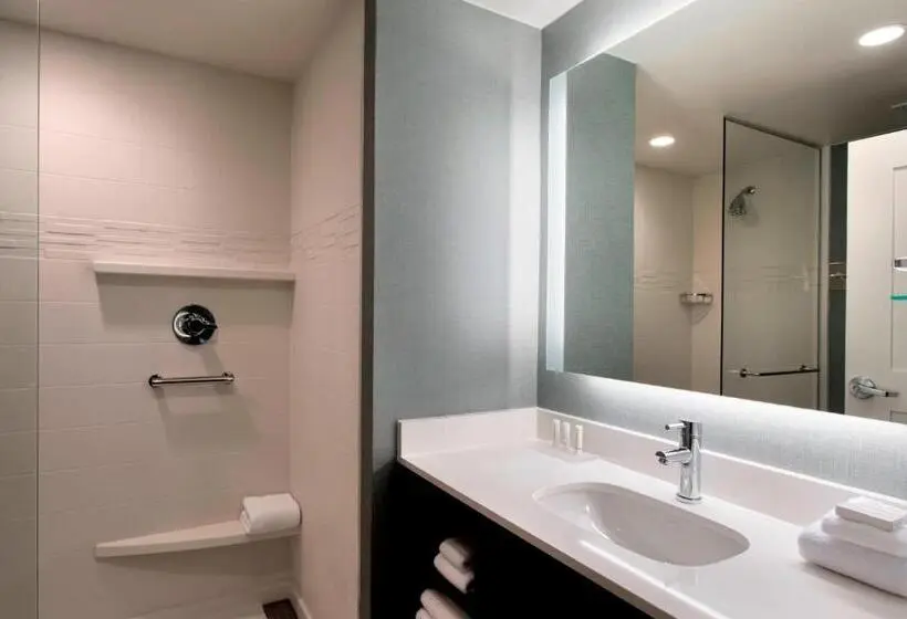 スタンダードスタジオ, Residence Inn By Marriott New York Long Island East End