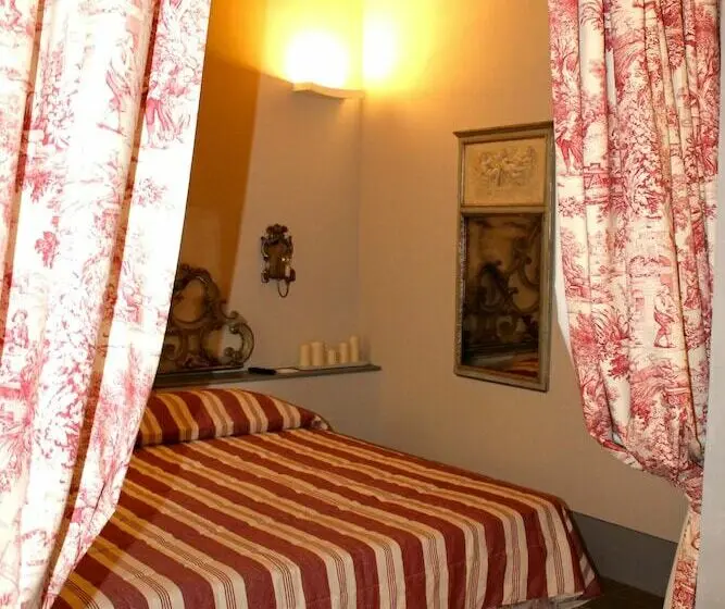 اتاق لوکس, Corte Dei Neri Residenza D Epoca
