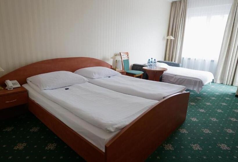 Номер Стандарт Трехместный, Sen