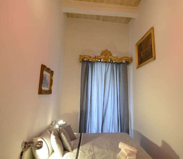 اتاق استاندارد با بالکن, Paulos Valletta