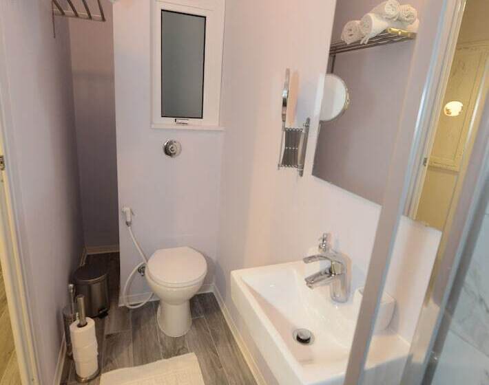 اتاق استاندارد, Paulos Valletta