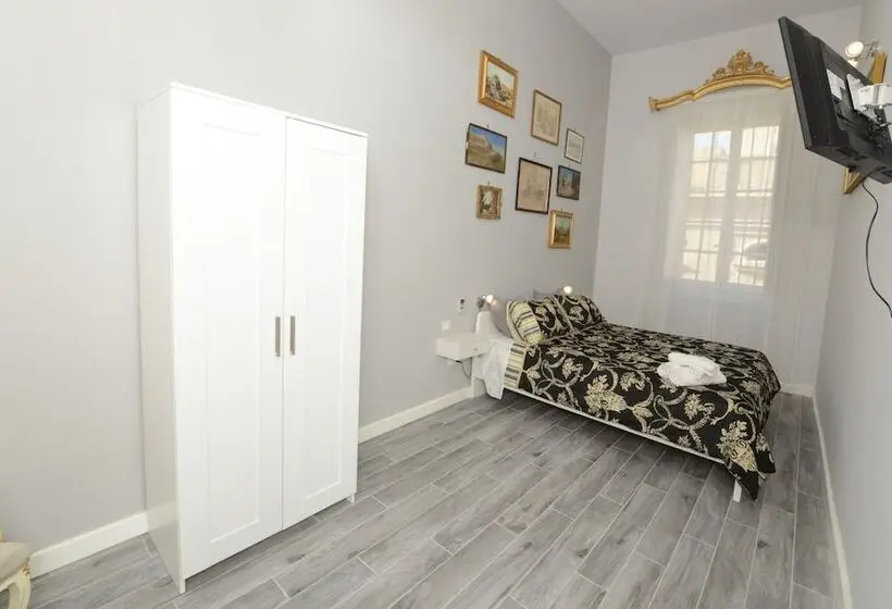 اتاق استاندارد, Paulos Valletta