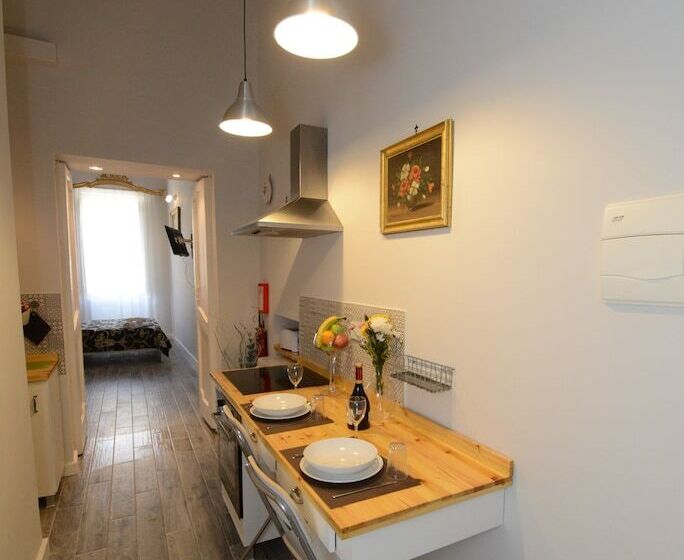 اتاق استاندارد, Paulos Valletta