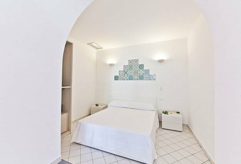 غرفة قياسية مطلّة علي الحديقة, Punta Sallustro Lipari