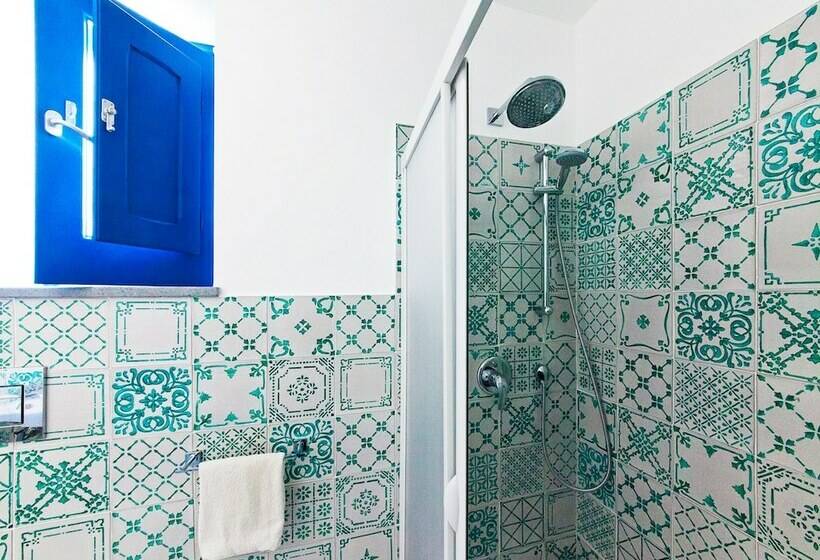 غرفة قياسية مطلّة علي الحديقة, Punta Sallustro Lipari