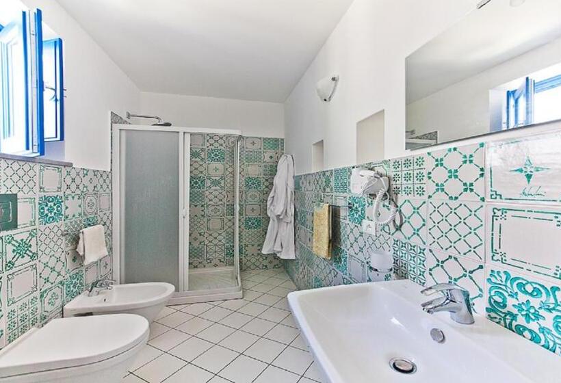 غرفة قياسية مطلّة علي الحديقة, Punta Sallustro Lipari