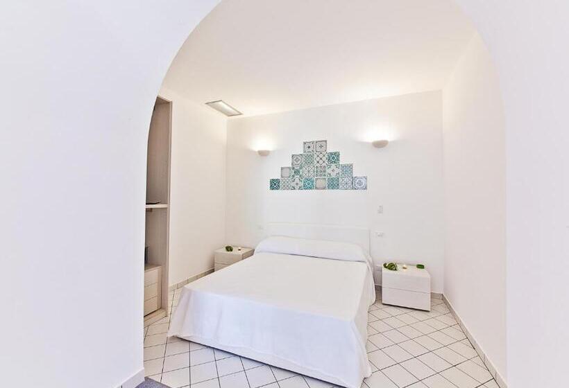 غرفة قياسية مطلّة علي الحديقة, Punta Sallustro Lipari