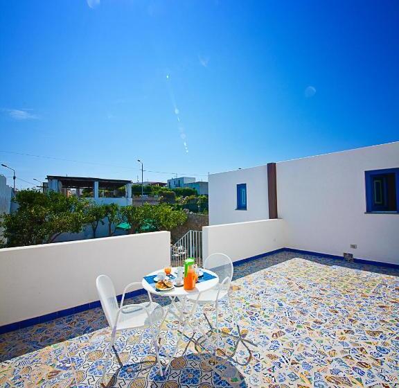 غرفة سوبيريور, Punta Sallustro Lipari