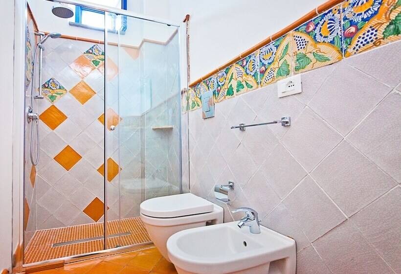 غرفة سوبيريور, Punta Sallustro Lipari