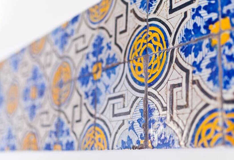 جناح مطلّ علي الحديقة, Punta Sallustro Lipari