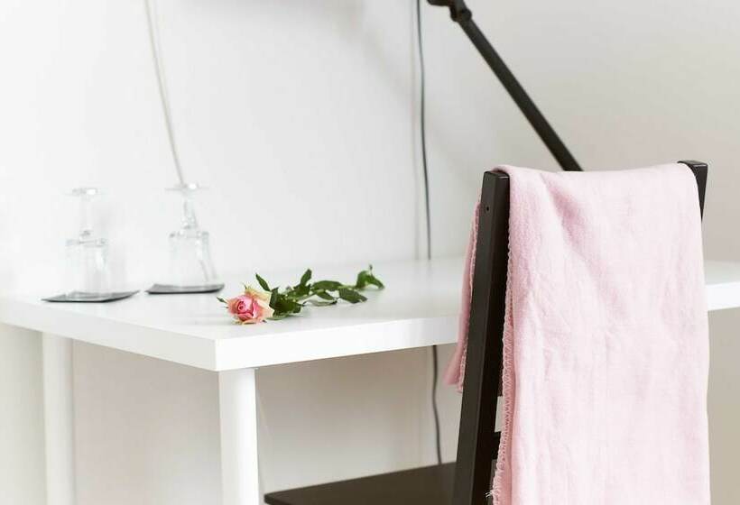 Standard Room Shared Bathroom, Pensionat Augustin